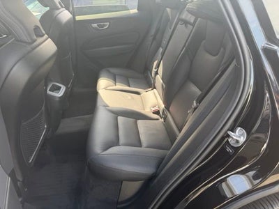 2024 Volvo XC60 Plus Dark Theme