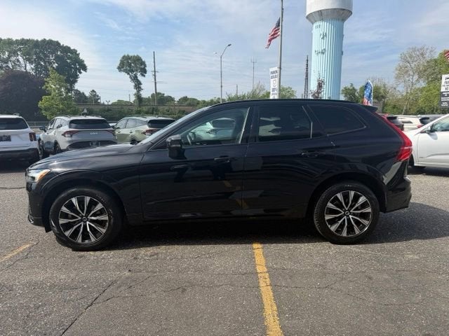2024 Volvo XC60 Plus Dark Theme