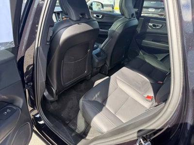 2024 Volvo XC60 Plus Dark Theme
