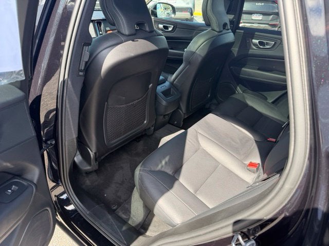 2024 Volvo XC60 Plus Dark Theme