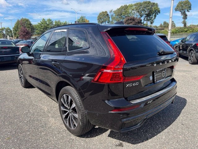 2024 Volvo XC60 Plus Dark Theme