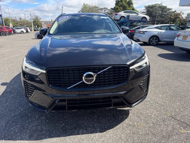 2024 Volvo XC60 Plus Dark Theme