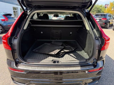 2024 Volvo XC60 Plus Dark Theme
