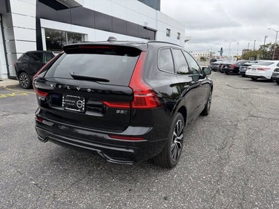 2024 Volvo XC60 Plus Dark Theme