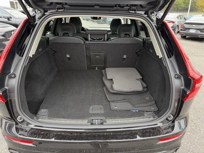 2024 Volvo XC60 Plus Dark Theme