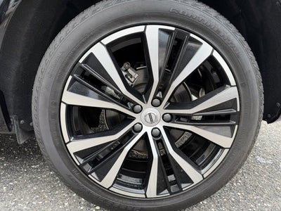 2024 Volvo XC60 Plus Dark Theme