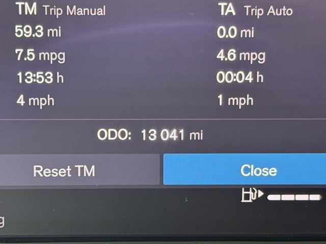 2024 Volvo XC60 Plus Dark Theme