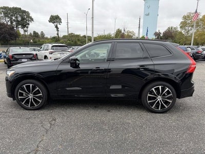2024 Volvo XC60 Plus Dark Theme