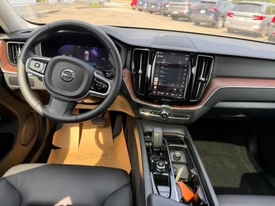 2024 Volvo XC60 Plus Dark Theme