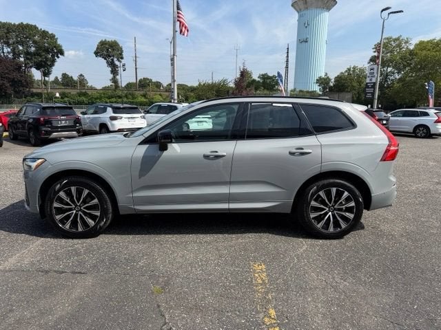 2024 Volvo XC60 Plus Dark Theme