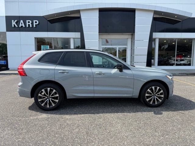 2024 Volvo XC60 Plus Dark Theme