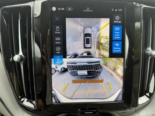 2024 Volvo XC60 Ultimate Dark Theme