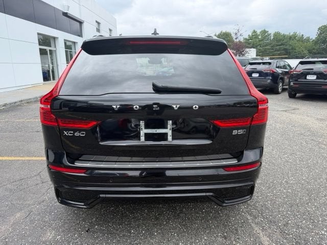 2024 Volvo XC60 Ultimate Dark Theme
