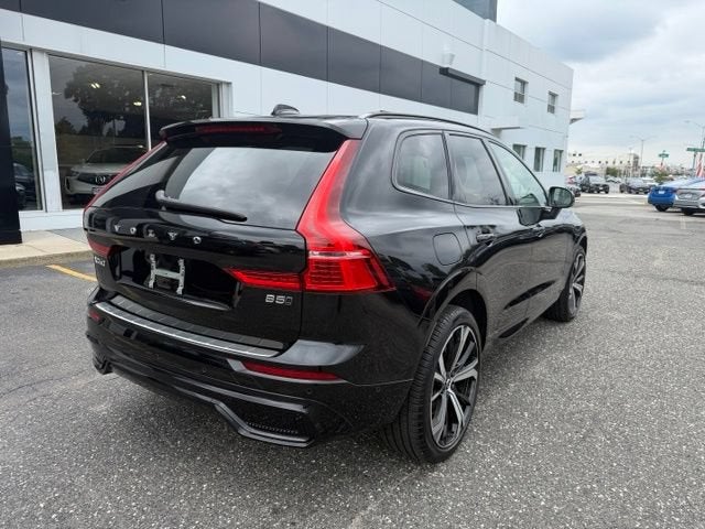 2024 Volvo XC60 Ultimate Dark Theme