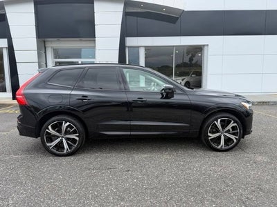 2024 Volvo XC60 Ultimate Dark Theme