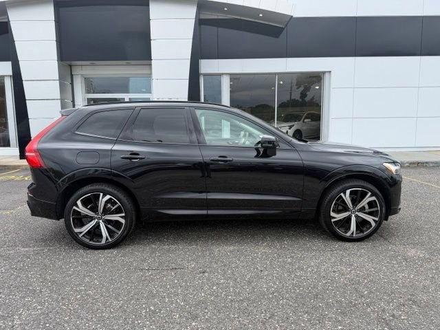 2024 Volvo XC60 Ultimate Dark Theme