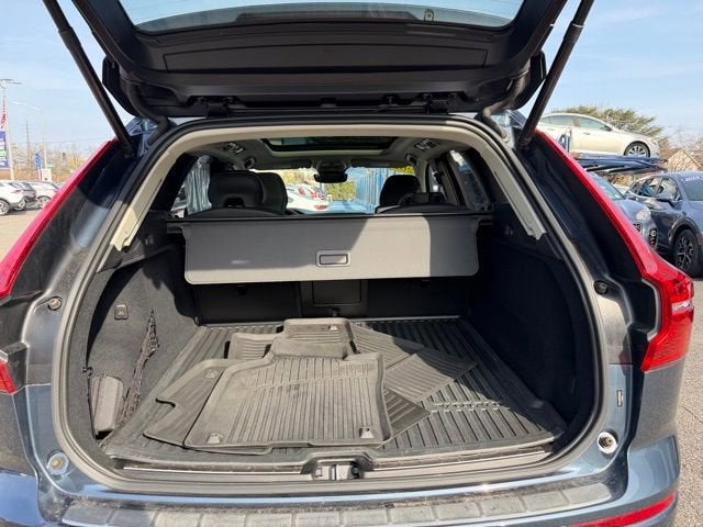 2024 Volvo XC60 Ultimate Dark Theme