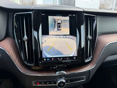 2024 Volvo XC60 Ultimate Dark Theme