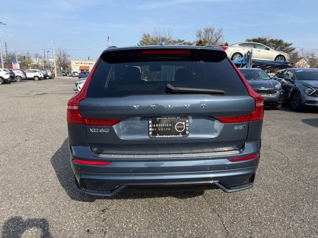 2024 Volvo XC60 Ultimate Dark Theme