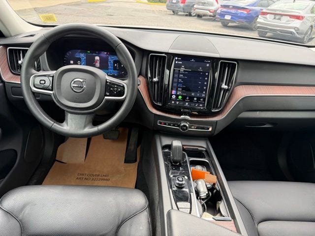 2023 Volvo XC60 Plus Bright Theme