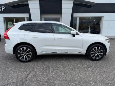 2023 Volvo XC60 Plus Bright Theme