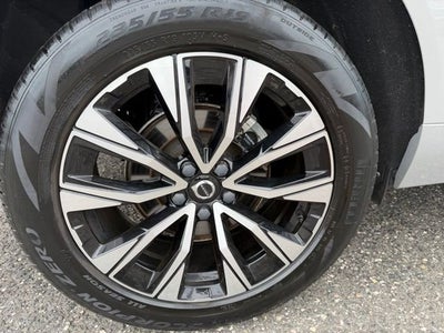 2023 Volvo XC60 Plus Bright Theme