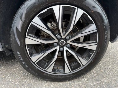 2023 Volvo XC60 Plus Bright Theme