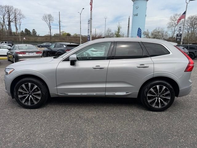 2023 Volvo XC60 Plus Bright Theme