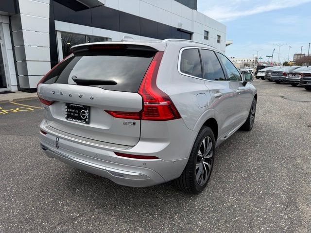 2023 Volvo XC60 Plus Bright Theme