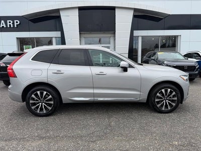 2023 Volvo XC60 Plus Bright Theme