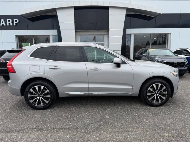 2023 Volvo XC60 Plus Bright Theme