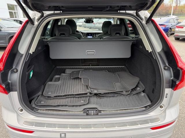 2023 Volvo XC60 Plus Bright Theme