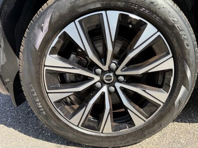 2023 Volvo XC60 Plus Bright Theme