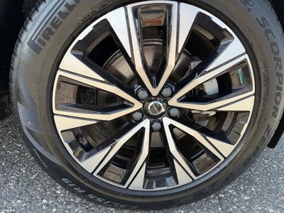 2023 Volvo XC60 Plus Bright Theme