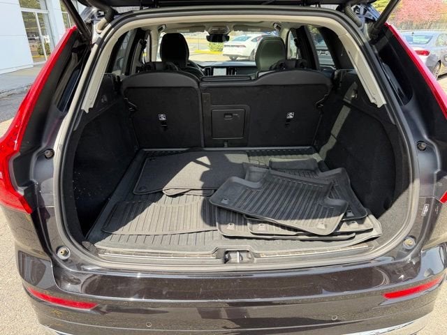 2023 Volvo XC60 Plus Bright Theme