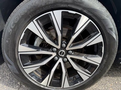 2023 Volvo XC60 Plus Bright Theme
