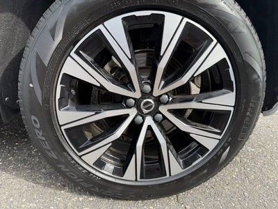 2023 Volvo XC60 Plus Bright Theme