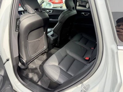 2023 Volvo XC60 Plus Bright Theme