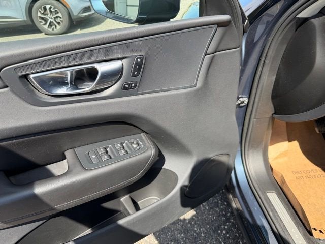 2023 Volvo XC60 Core
