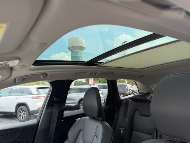 2023 Volvo XC60 Core