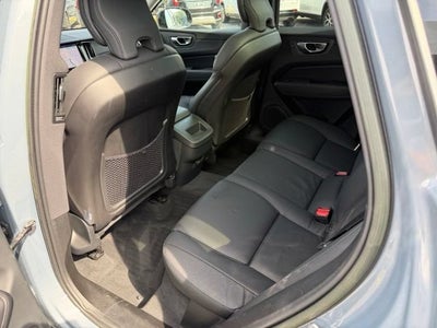 2023 Volvo XC60 Plus Dark Theme