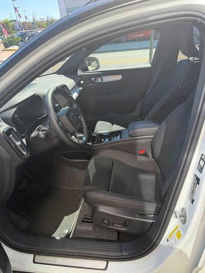 2026 Volvo XC40 Plus