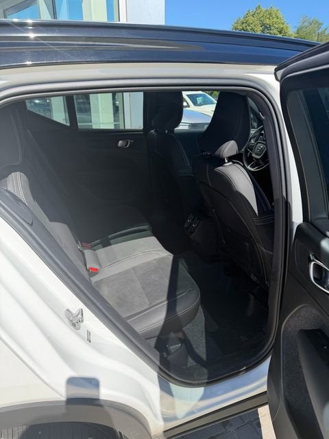 2026 Volvo XC40 Plus