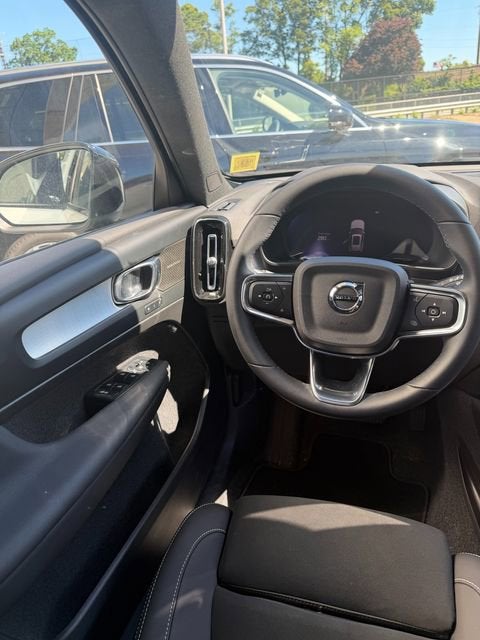 2026 Volvo XC40 Plus