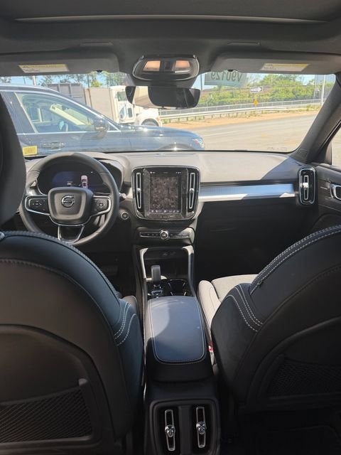 2026 Volvo XC40 Plus