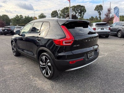 2024 Volvo XC40 Plus Bright Theme