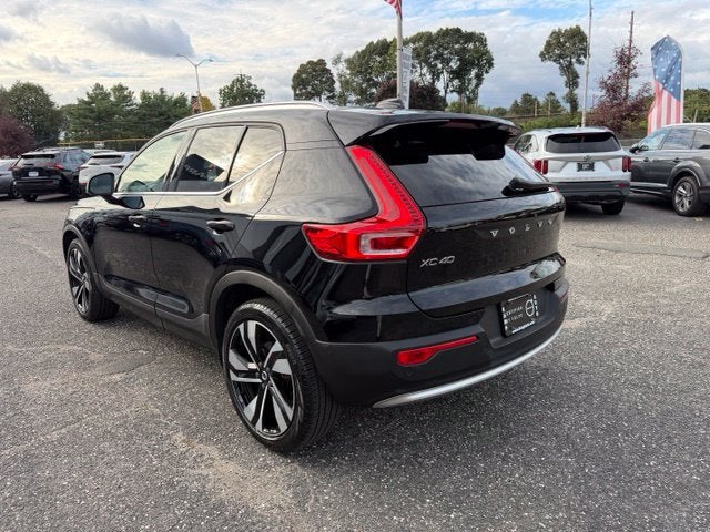 2024 Volvo XC40 Plus Bright Theme
