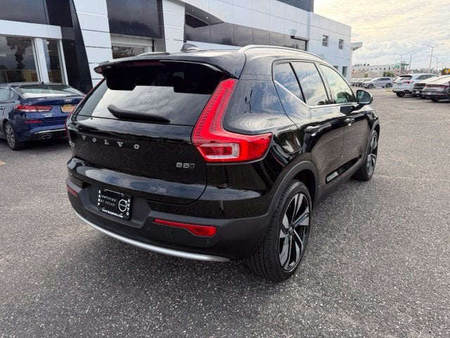 2024 Volvo XC40 Plus Bright Theme
