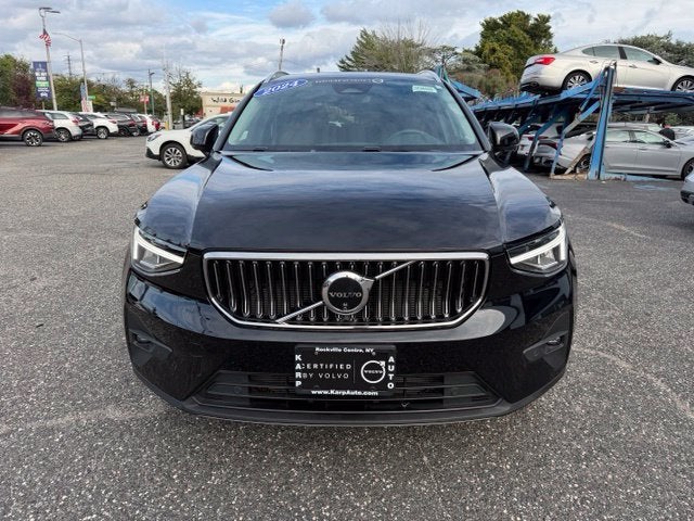 2024 Volvo XC40 Plus Bright Theme