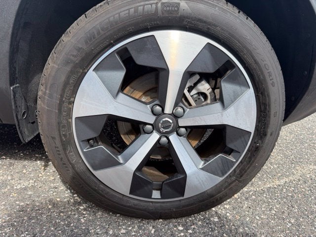 2024 Volvo XC40 Core Bright Theme